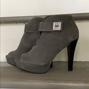 Michael Kors Devenport Bootie 6.5